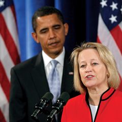 <p align="justify"><b>Dec. 18</b>: President-elect <i>Barack Obama</i> (above, left) says he will nominate <i>Mary Schapiro</i> (above), chief executive of the Financial Industry Regulatory Authority Inc., as chairman of the Securities and Exchange Commission. She takes office Jan. 27, 2009.<br>
<br>
<b>Dec. 31</b>: In a filing with the SEC, LPL Financial says it will cut 10% of its work force, about 275 employees.</p align="justify">