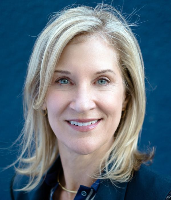 <b>CEO, Curtis Financial Planning</b>

<b>Twitter followers:</b> 10,212

<b>Account she loves to follow:</b> “I really like Gretchen Rubin [<b><a href="https://twitter.com/gretchenrubin" target="_blank">@gretchenrubin</a></b>]. I like her content about behavior, happiness and habits and I have enjoyed watching her build out her social media enterprise.”