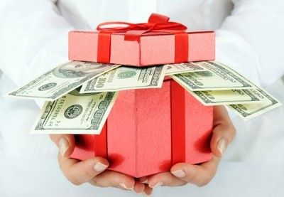 Investors can gift $14,000 annually tax-free and without affecting the value of their $5.49 million lifetime gift exemption. It is granted separately for each recipient. 

So, a husband and wife with four children could theoretically gift the kids a total $112,000 per year tax-free.

"It sounds like small potatoes, but if there's someone with a reasonably sized family, they can move $100,000 or more a year out of their estate with no gift tax," Ms. Kaufman said.