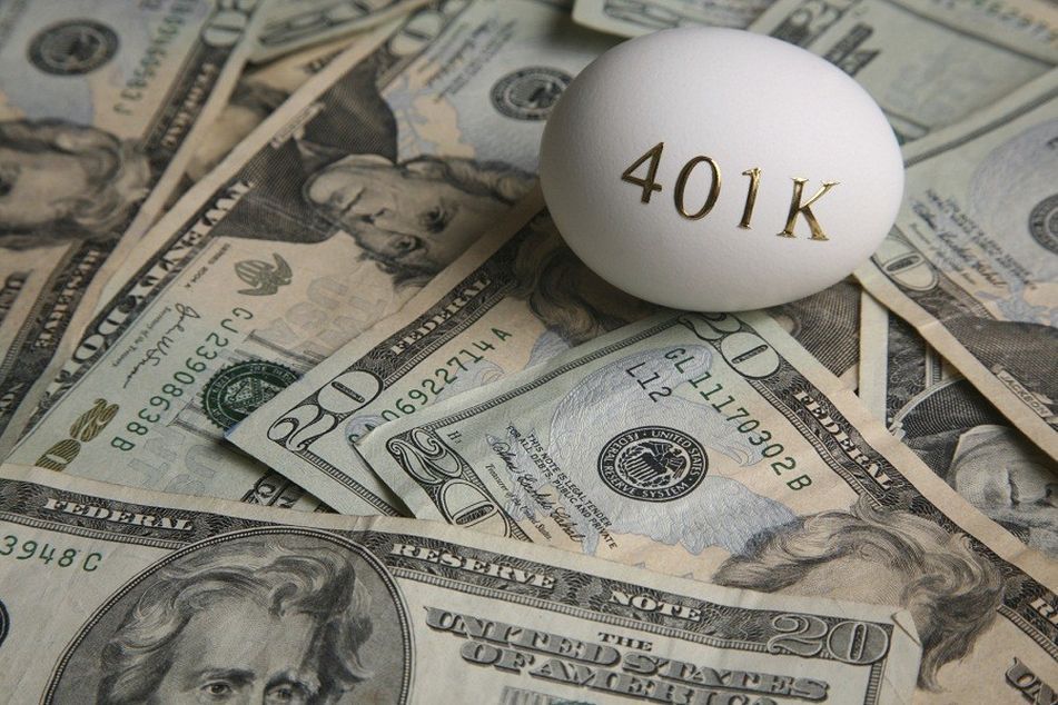 401k written on egg on 20 dollar bills