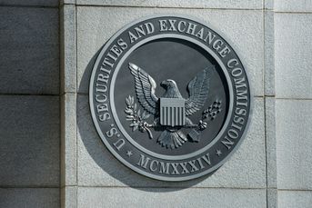 SEC plan would open hedge funds, unicorns to more investors