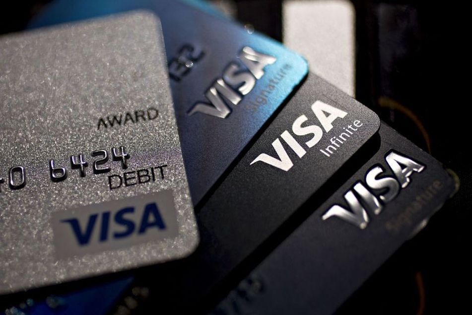Visa-cards-Visa-buys-Plaid