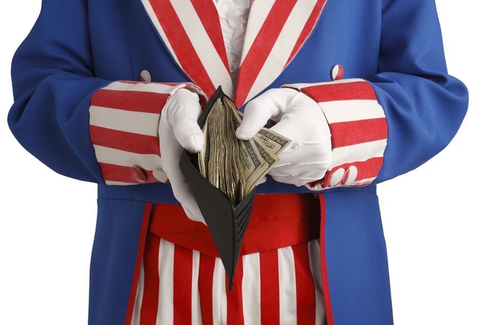 Uncle Sam holding out cash