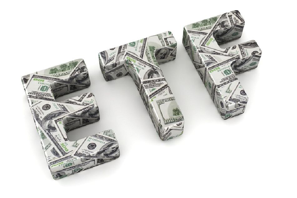 ETF-models-made-of-dollar-bills
