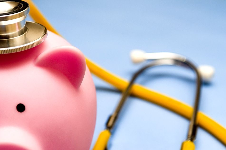 piggy-bank-with-stethoscope