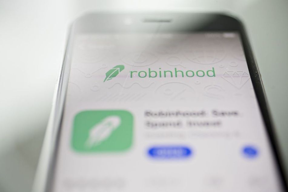 Robinhood-site-on-smartphone