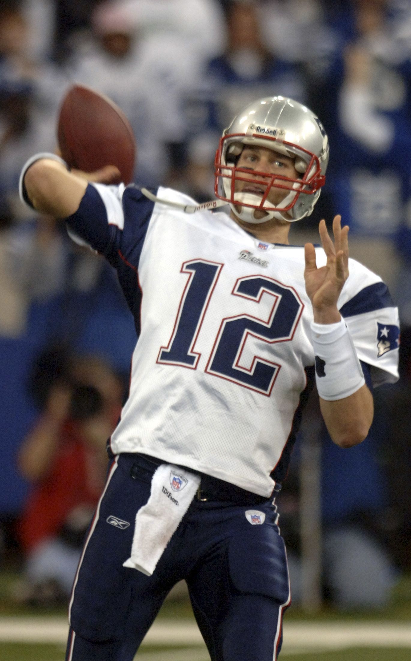 Tom Brady, quarterback for the New England Patriots, passes the ball in the third quarter of the AFC Championship game agianst the Indianapolis Colts, at the RCA Dome in Indianapolis, on Sunday, Jan. 21, 2007. Photographer: Tom Strickland/Bloomberg News