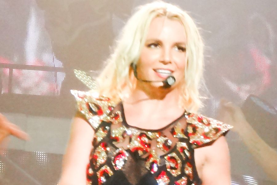 https://www.flickr.com/photos/rhysadams/ - https://www.flickr.com/photos/rhysadams/12415111215/in/set-72157640738664433
Britney Performing