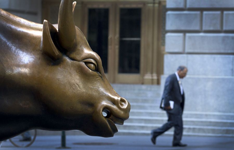 Financial advisors are jumping on the bull market bandwagon