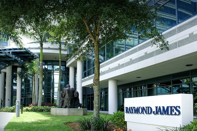 Six states impose $4.2M fine on Raymond James for excessive fees