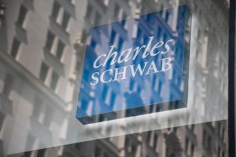 Schwab Q1 revenue tops estimates