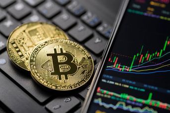 Bitcoin at one-month low amid broad crypto sell-off